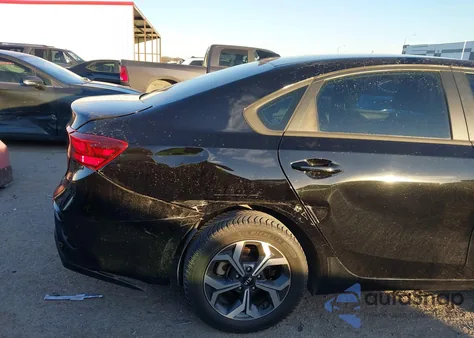 2021 Kia Forte Lxs из США, поврежденный, VIN 3KPF24AD3ME376346